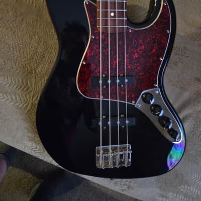 Fender Jazz bass deluxe/2001/ gloss black.Rare! image 2