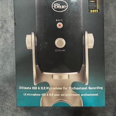 Blue Yeti Pro USB & XLR Condenser Microphone – Black image 1
