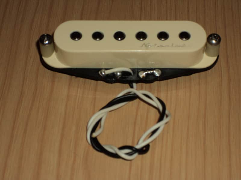 Fender Hot Noiseless Stratocaster Pickup, Aged White, 10.4k DCR image 1