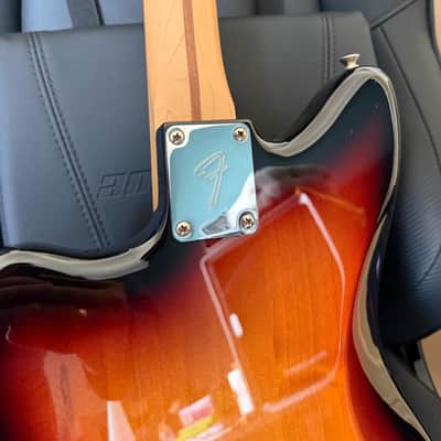 Fender Standard jazzmaster HH 2018 - Sunburst image 13