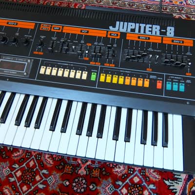 Roland Jupiter 8 image 4