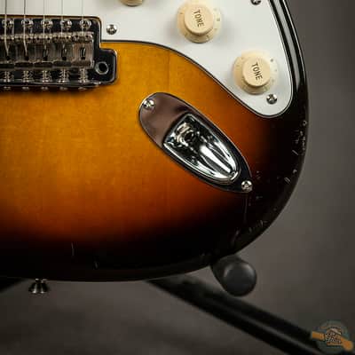 Fender Stratocaster Standard 1990s - 3-Tone Sunburst image 8