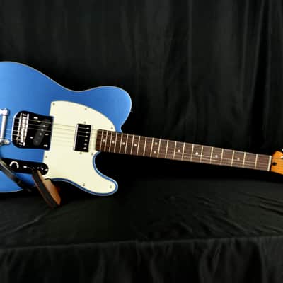 Squier Custom Classic Vibe Telecaster with Bigsby SH 2025 - Lake Placid Blue image 5
