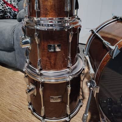 Yamaha Club Custom Made in Japan 9x10, 10x12, 12x14, and 16x22 With Double Tom Mount image 2