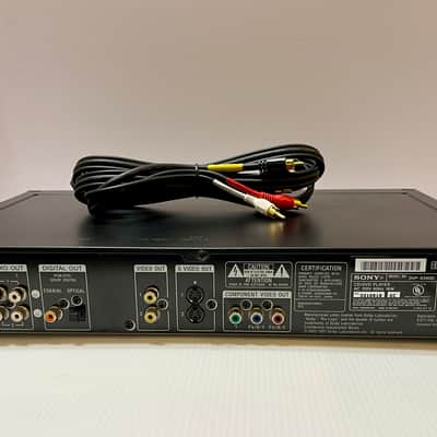 Sony DVP-S560D CD/VideoCD/DVD Player 2000 - Black image 2