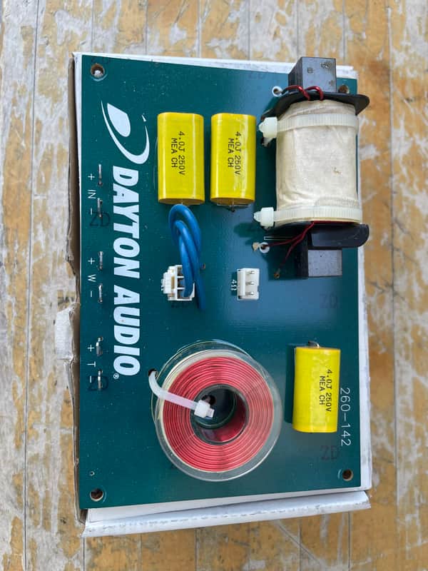 Dayton Audio Crossover image 1