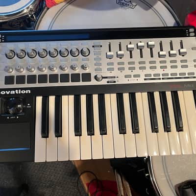 Novation ReMOTE 25 SL MKII MIDI Controller 2008 - Gray image 1