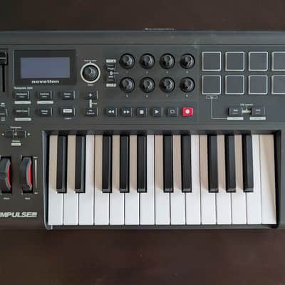 Novation Impulse 25 MIDI Keyboard Controller 2011 - Present - Gray