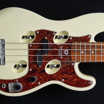Traveler TB-4P - Bass Guitar - Pearl White 2023 - Gloss image 1