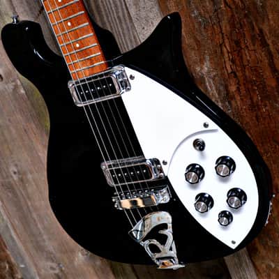 1989 Rickenbacker 610 - Jetglo image 2
