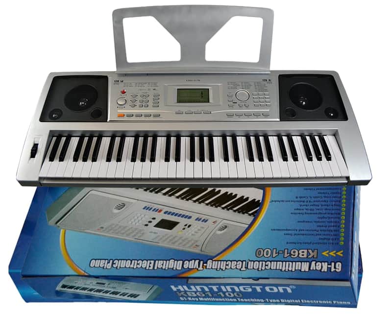 Huntington USA 61 Key Electric Keyboard with Music Rack & AC Adaptor image 1
