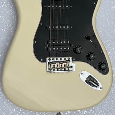 Fender American Special Stratocaster HSS with Rosewood Fretboard 2015 - 2018 - Olympic White image 2