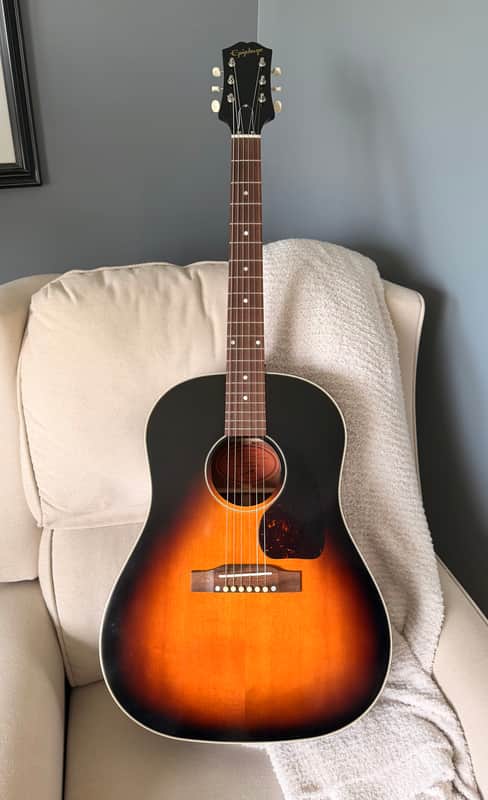 Epiphone J-45 “Inspired by Gibson” model 2021 - Sunburst image 1
