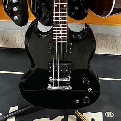 Epiphone SG Special Black electric guitar without pickguard image 2