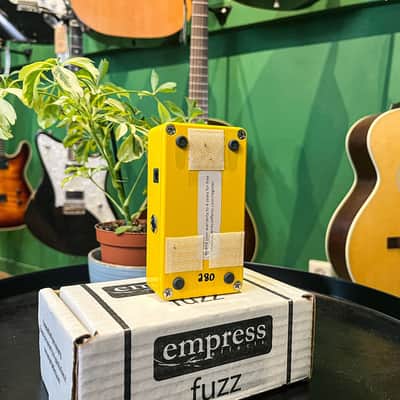 Empress Fuzz 2010s Used Bild 2