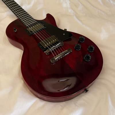 2025 Gibson Les Paul Studio Dark - Wine Red - Free Pro Setup image 4