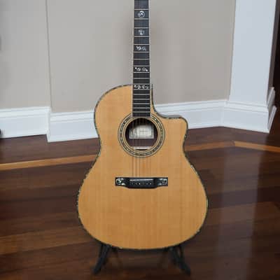 Larrivee LV-10 E 2002 - Mint image 5