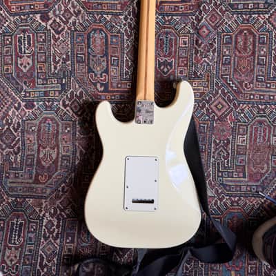 Fender 40th Anniversary American Standard Stratocaster with Maple Fretboard 1994 - Arctic White image 4