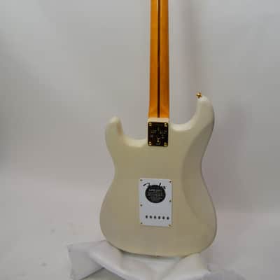 2007 Fender American Vintage 1957 Commemorative Stratocaster Electric Guitar, Maple Fingerboard, White Blonde w/ Case image 14