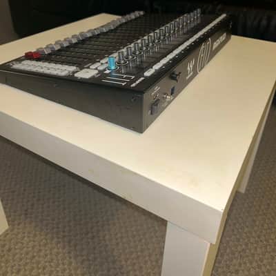 Waves FIT 16+1 Controller for eMotion LV1 image 2