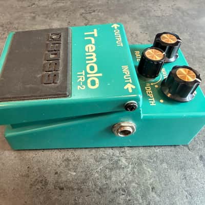 Boss TR-2 Tremolo (Silver Label) 1997 - Present - Green image 2