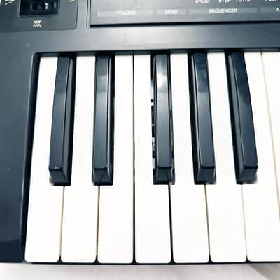 KORG POLY-800 MKII Vintage Analog Synthesizer Made in JAPAN - 1986. Good Condition. Sounds Perfect ! image 5