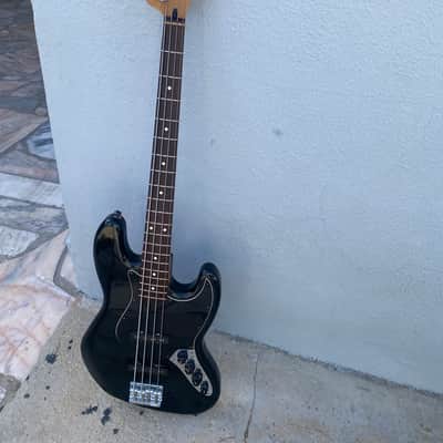 Fender Jazz Bass Deluxe 2005 - Black image 1