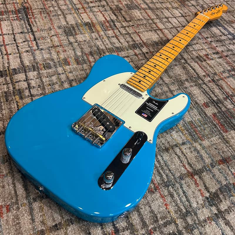 Fender American Professional II Telecaster with Maple Fretboard 2020 - Present - Miami Blue image 1