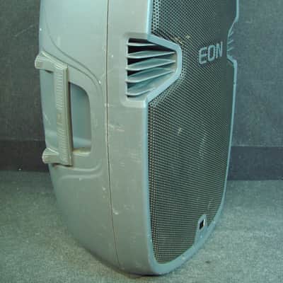 JBL EON 300 Series 315 280-Watt 15" Two Way Powered Portable Speaker image 3