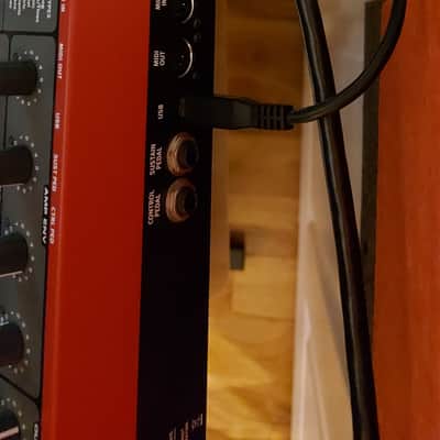 Nord Lead 4 49-Key 20-Voice Polyphonic Synthesizer 2013 - 2020 - Red image 3