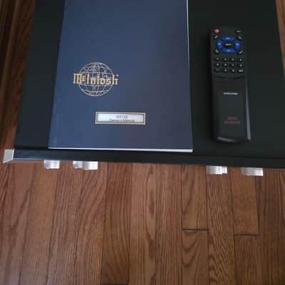 McIntosh 135 AV control center 2004 image 2