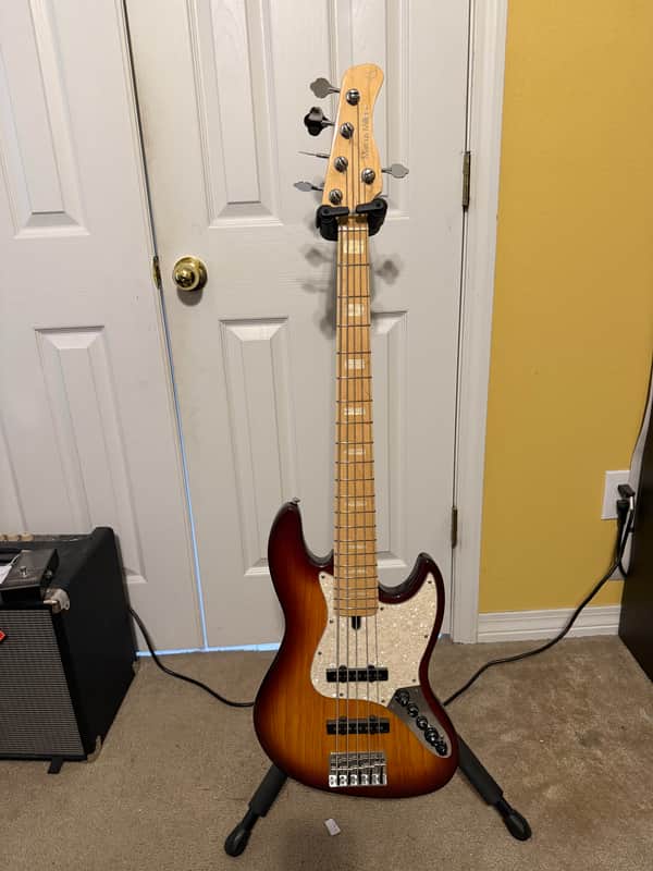 Sire 2nd Generation Marcus Miller V7 Vintage Swamp Ash 5-String Maple  Fingerboard - Tobacco Sunburst
