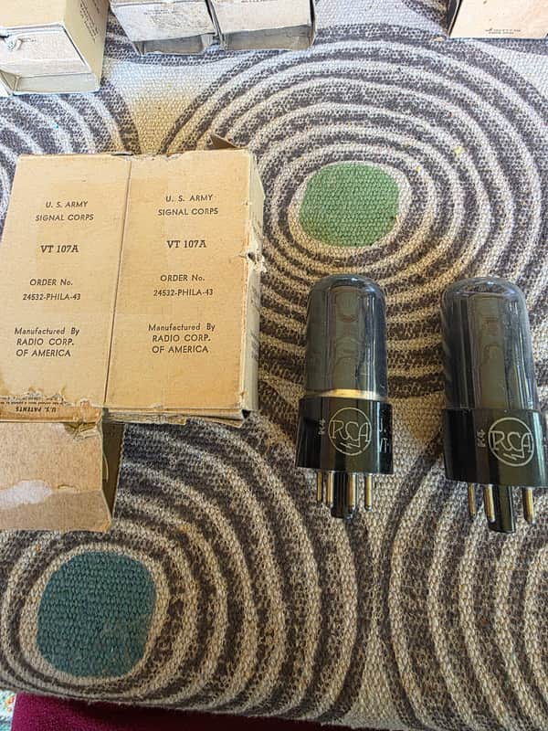 RCA 6V6 vt107 1943 - New in box image 1