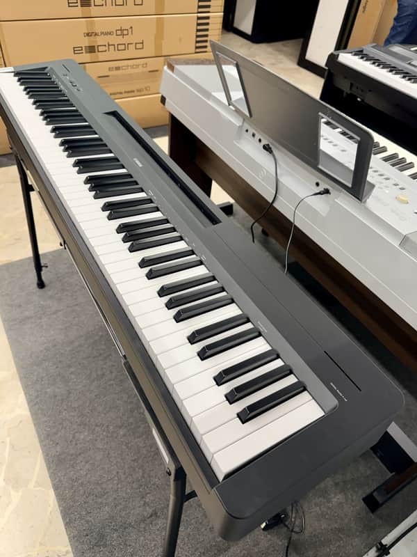 Yamaha P145 image 1