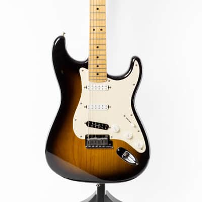 Fender 50th Anniversary American Series Stratocaster 2004 2-Colour Sunburst image 2
