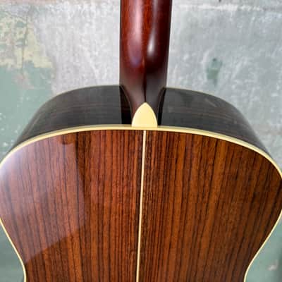 Alvarez Yairi Masterworks Slope Shoulder Dreadnought - Sunburst (FS/Blem) #6225 image 13