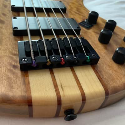 Harley Benton BZ5000 NT 5 String Bass Guitar w/Hard Shell Case Natural Clear image 5