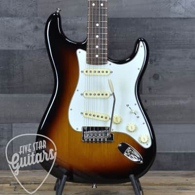 Pre-Owned Fender American Professional II Stratocaster - Two Tone Sunburst with Hard Shell Case image 20