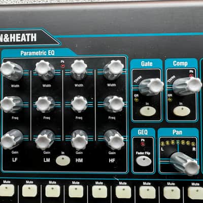 Allen & Heath QU-16C Chrome Edition 16-Channel Digital Mixer 2010s - Black image 2