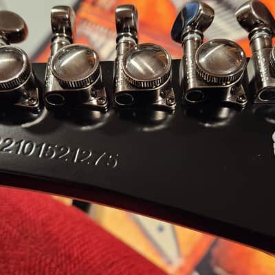Epiphone Dave Mustaine Signature Flying V Prophecy 2023 - Present - Aged Dark Red Burst image 5