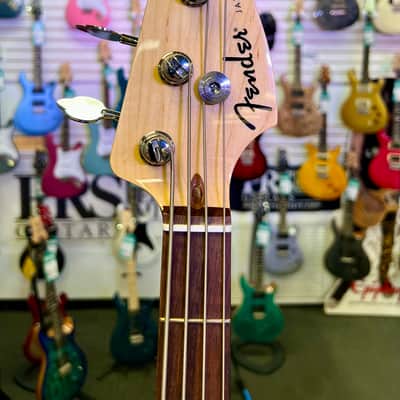 Fender Standard Jazz Bass, Laurel Fingerboard, White Pickguard, Olympic White image 9