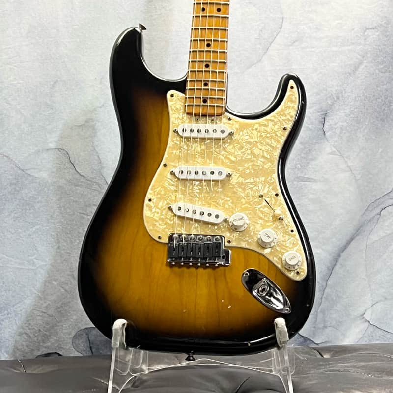 1982 Fender American Vintage AVRI 57 Stratocaster Sunburst - Fullerton Factory
