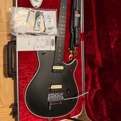 EVH Wolfgang USA Edward Van Halen Signature with Floyd Rose and Killswitch 2022- Stealth Black image 6