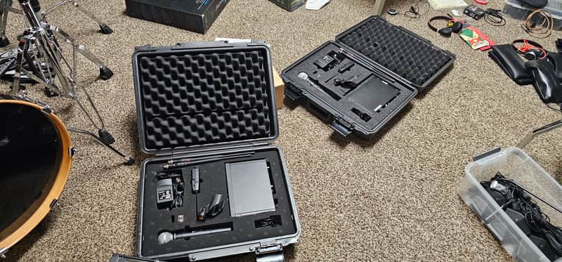 2 Complete Systems-Shure ULXP4 Wireless Tx + Mic + Rx + Cases - Black image 1