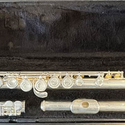 Armstrong 104 Student Model Closed-Hole Flute with C Foot, Offset G 2010s - Silver-Plated image 1
