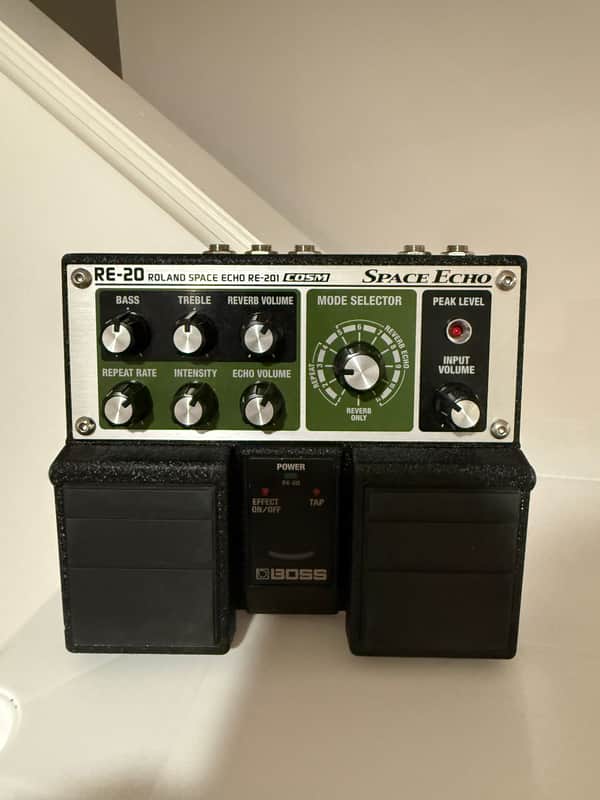 Boss RE-20 Space Echo 2007 - Present - Green image 1