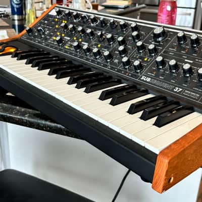 Moog Subsequent 37 Analog Synth 2017 - Present - Black Bild 7