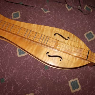 Beautiful 2002 Robert Mize mountain dulcimer "Ram's Head" image 5