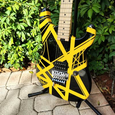 EVH Bumblebee Eddie Van Halen Black Yellow Striped Series *UNPLAYED* 2013 image 7
