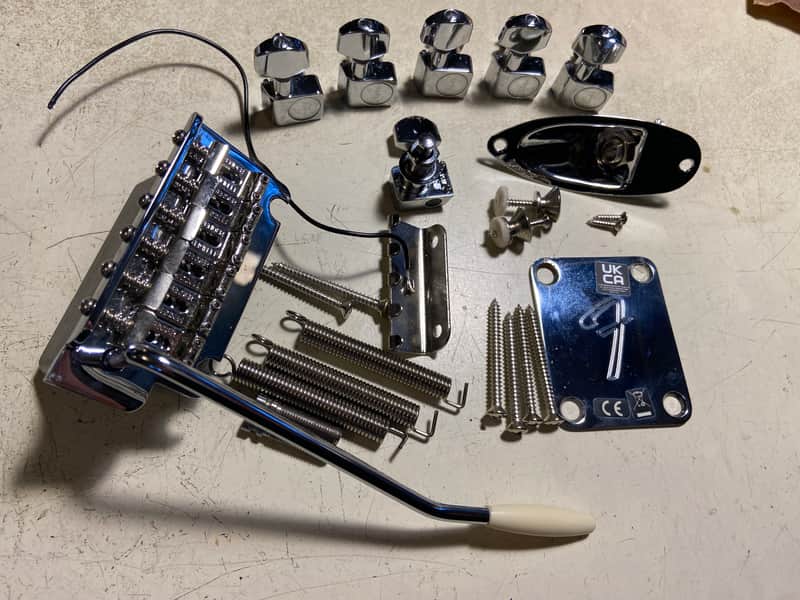 Fender Player Strat Stratocaster Hardware Bridge Tuners "F" Neck Plate Output image 1